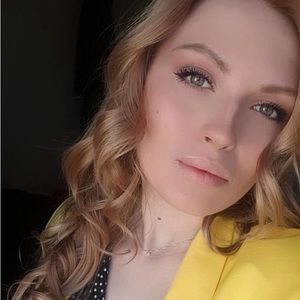 Meet your Posher, Karina